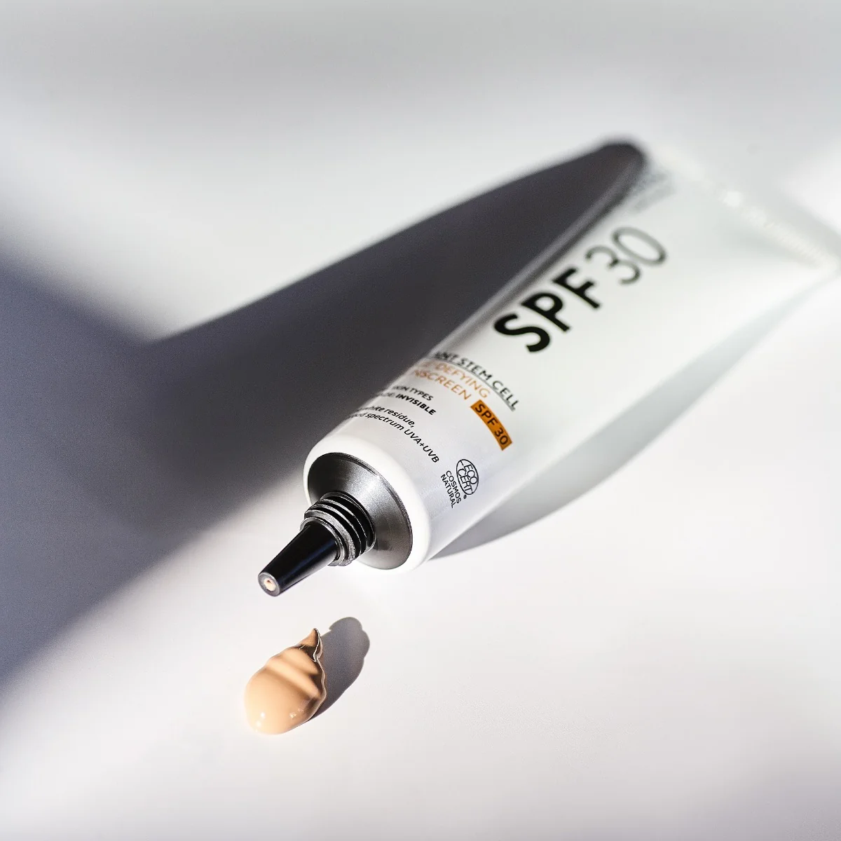 Madara Plant Stem Cell Age-Defying Face Sunscreen krem przeciwzmarszczkowy SPF 30, 40 ml