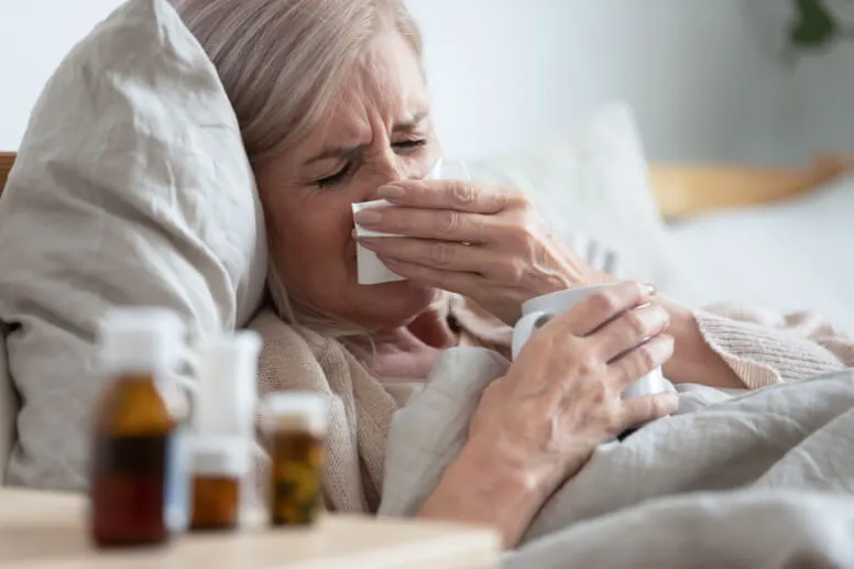 Gorączka u osoby starszej – kiedy i jak reagować na podwyższoną temperaturę u seniora? 