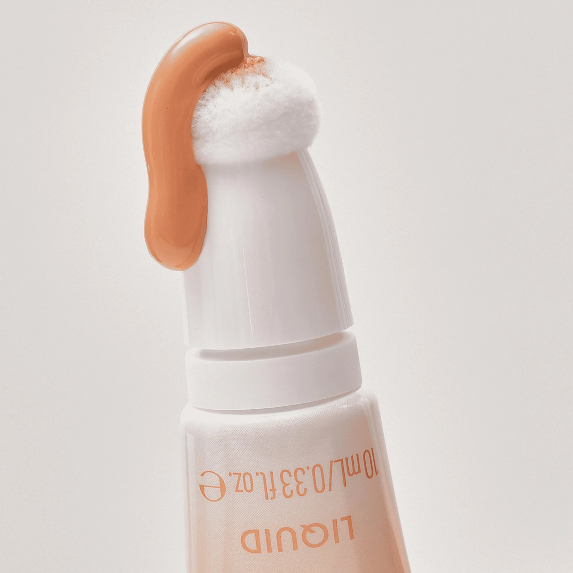 CATRICE Under Eye Brightener Liquid rozświetlacz pod oczy nr 020 Warm Nude, 10 ml