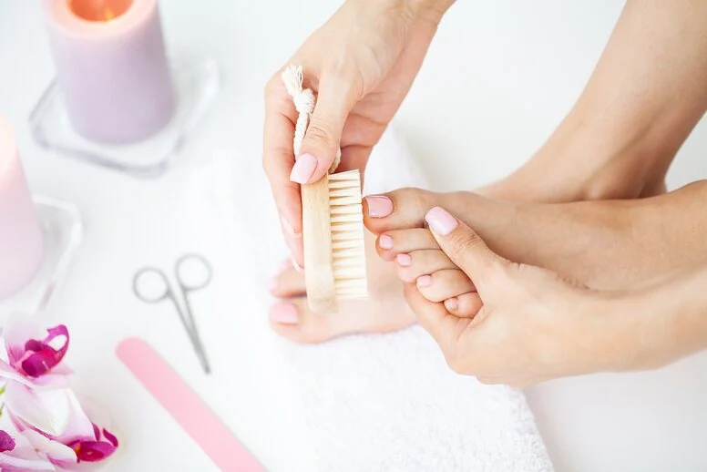 Pedicure w domu – co należy przygotować?