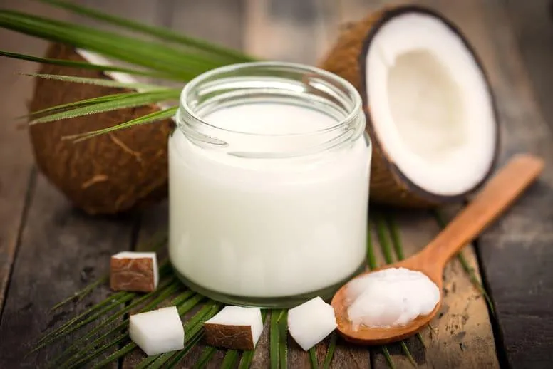 Olej kokosowy – zastosowanie, działanie, właściwości