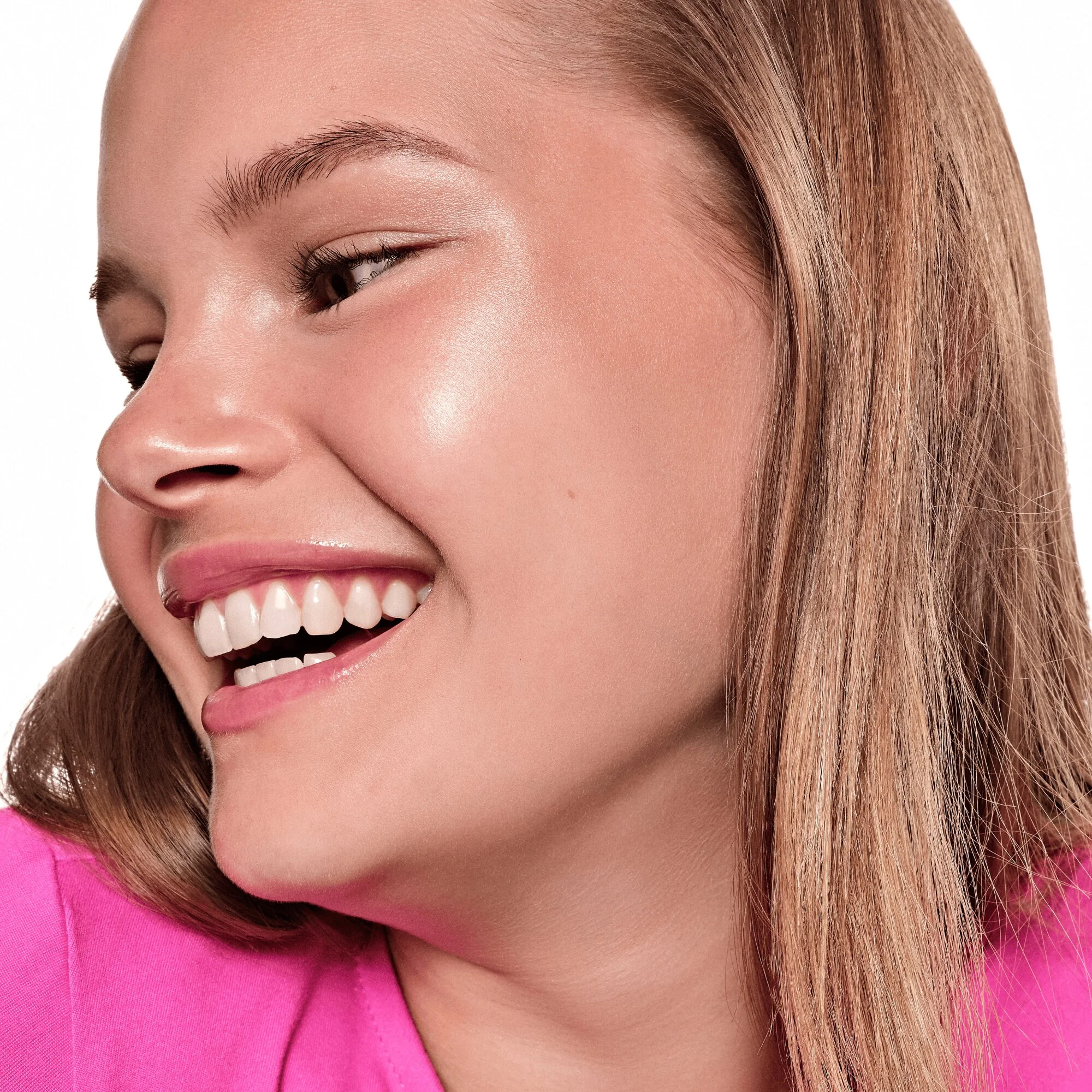 Essence Baby Got Glow rozświetlacz w sztyfcie 10 Golden Aura, 5,5 g