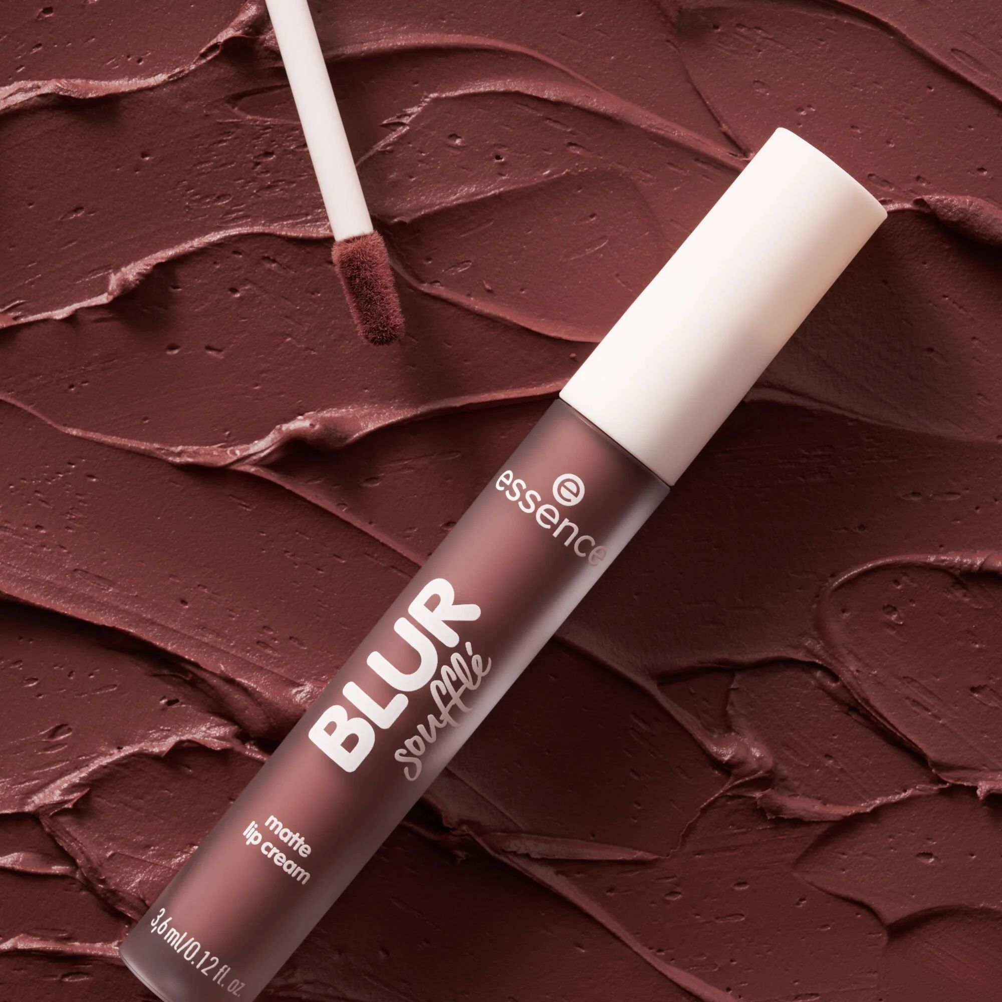 Essence Blur Soufflé Matte Lip Cream matowa pomadka do ust 01, 3,6 ml