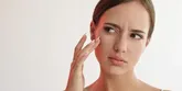 Sucha skóra twarzy – jakie są przyczyny i jak temu zapobiegać?