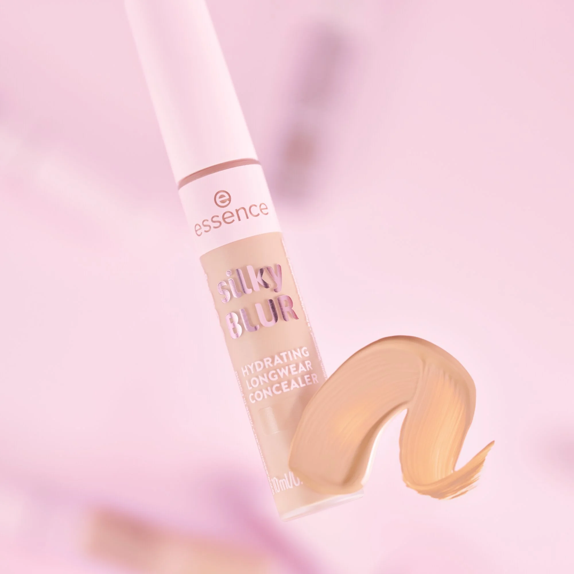 Essence Silky Blur Hydrating Longwear Concealer nawilżający korektor do twarzy 180, 10 ml