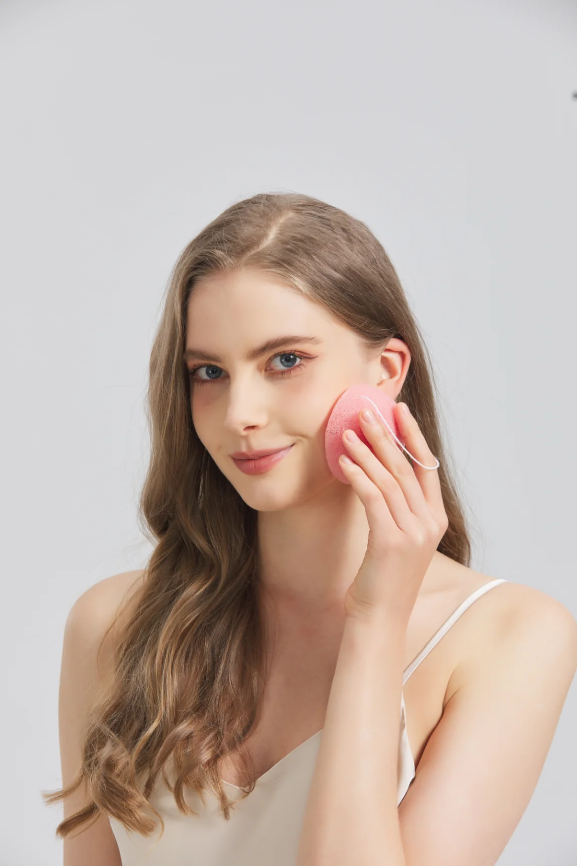 Sister Young Pura pink, naturalna gąbka konjac do twarzy, 1 sztuka