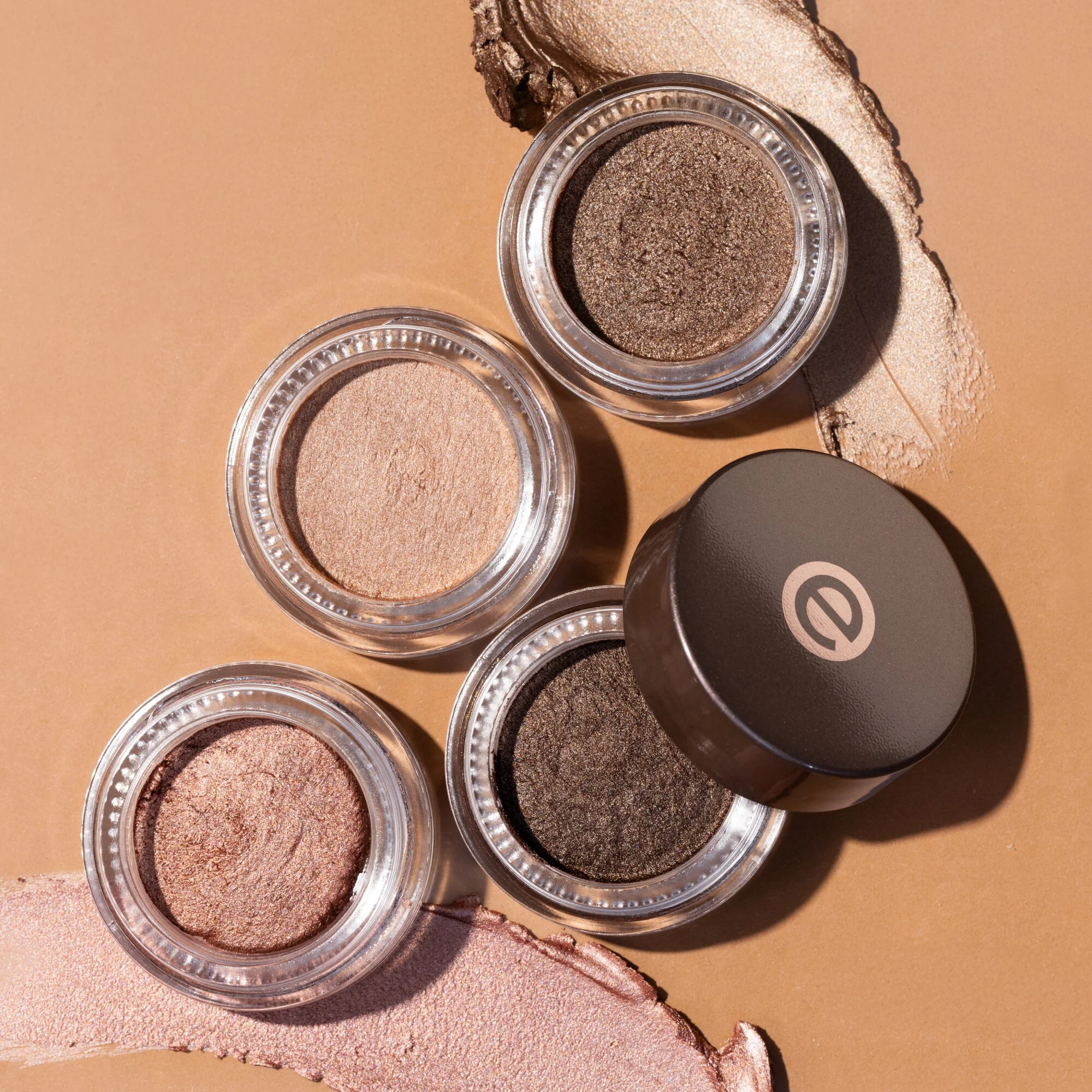 Essence Cream Eyeshadow kremowy cień do powiek 03, 5 g