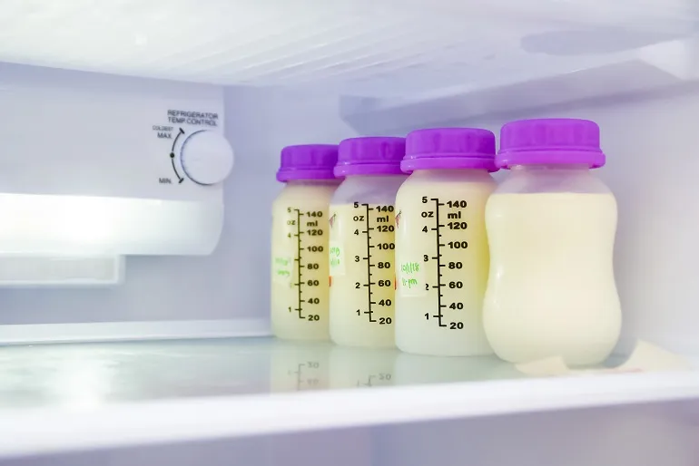 cómo almacenar la leche extraída