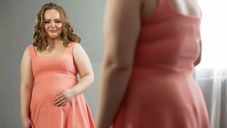 kobieta w ciąży i jej waga