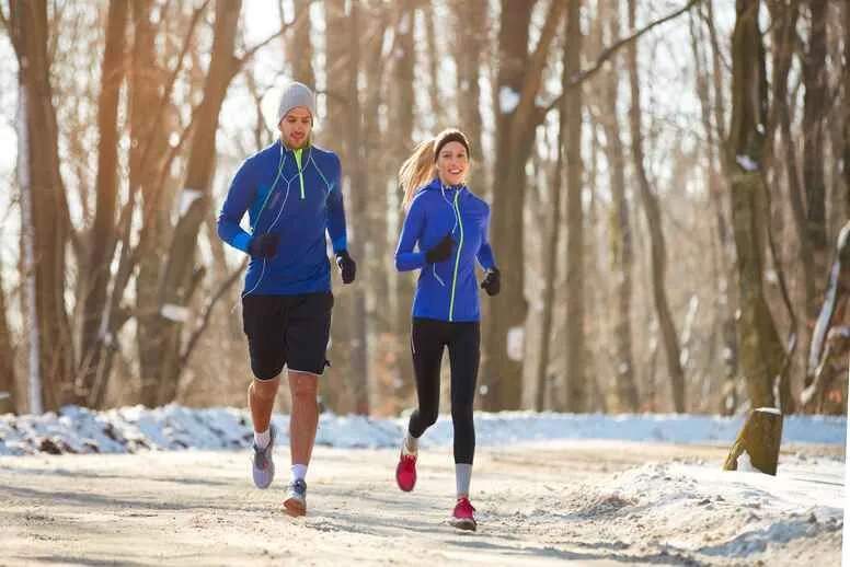 Bieganie zimą – czy warto biegać w mrozie?
