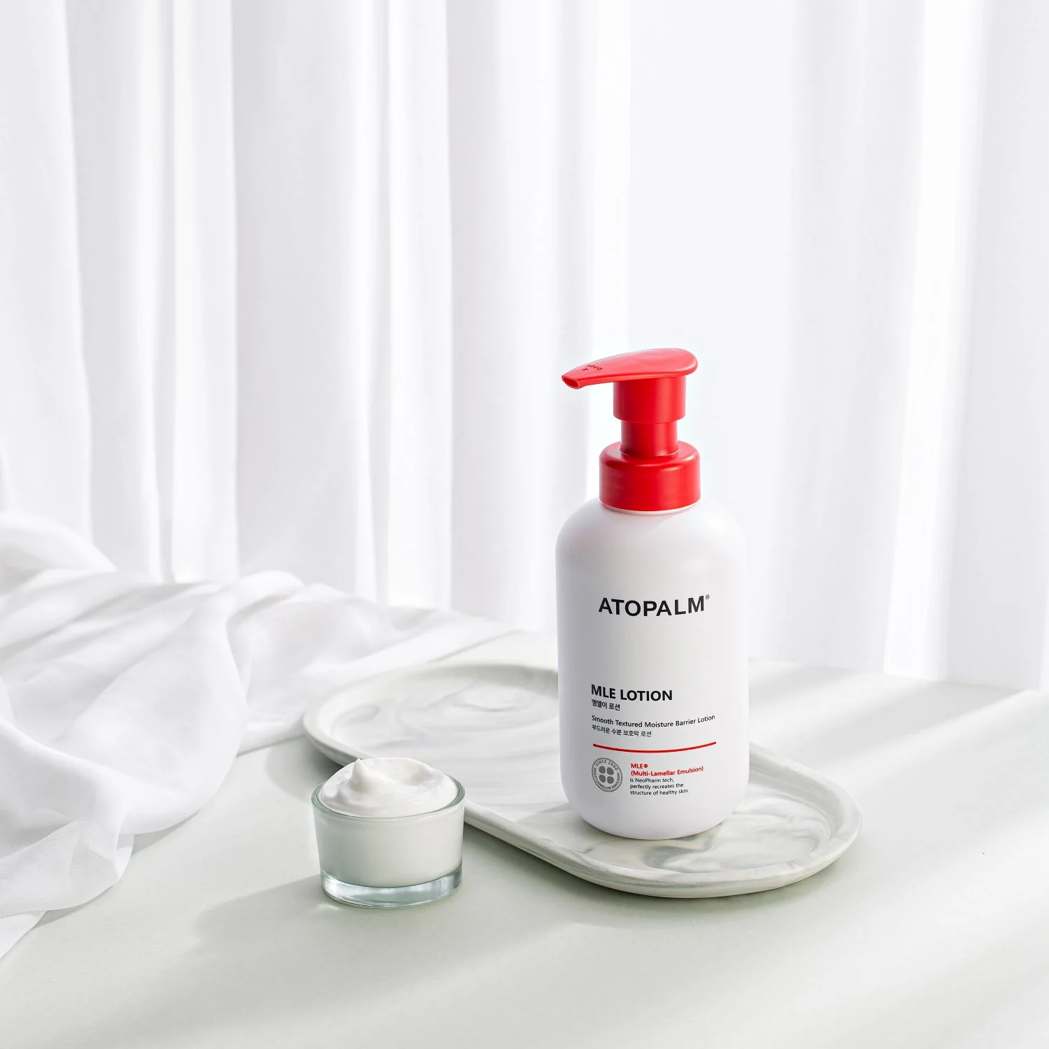 Atopalm MLE Lotion nawilżająco-odżywczy balsam odbudowujący barierę skóry, 200 ml