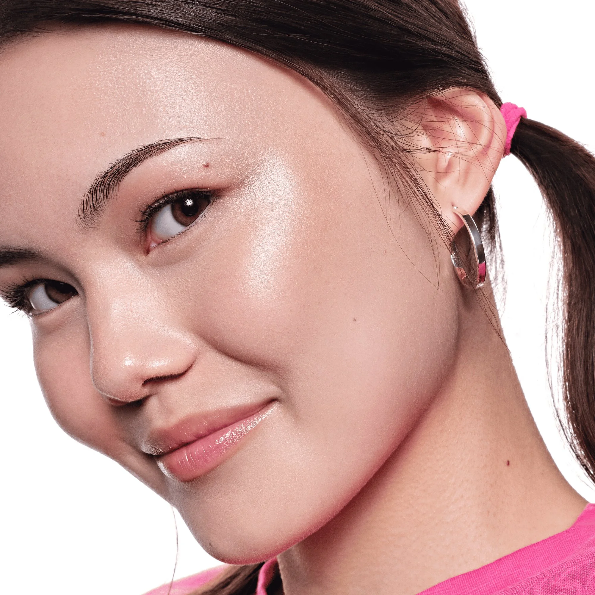 Essence Soft Touch Bouncy Glow rozświetlacz do twarzy 20, 4 g