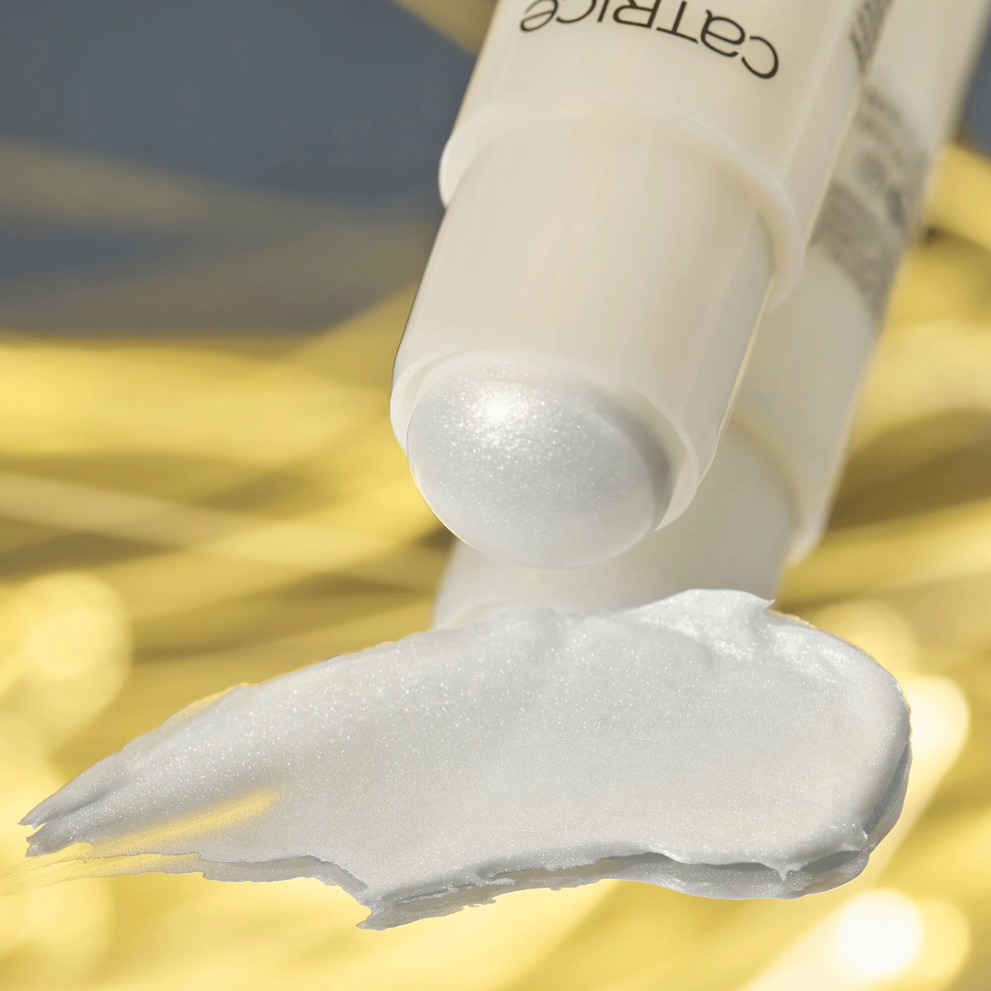 CATRICE Glass Like Highlighter Stick rozświetlacz do twarzy w sztyfcie 010 Keep It Glassy, 5,3 g