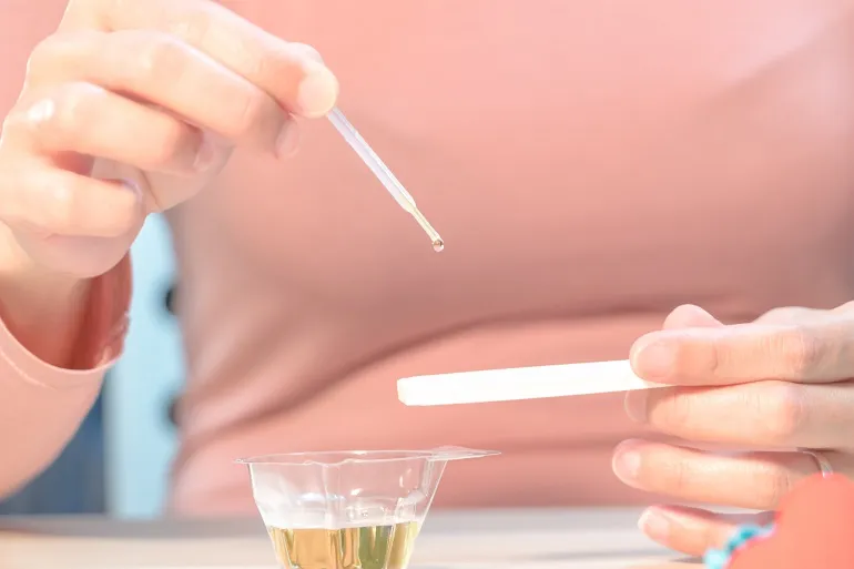 Test ciążowy z moczu