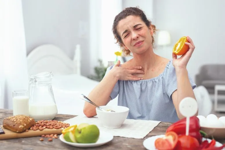 Dieta przy atopowym zapaleniu skóry: co jeść, a czego unikać w chorobie?