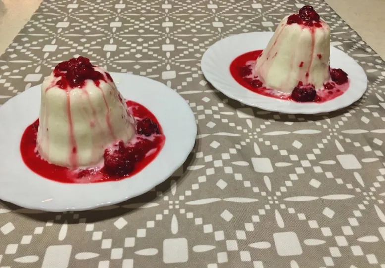 Odchudzona panna cotta − deser bez wyrzutów sumienia!