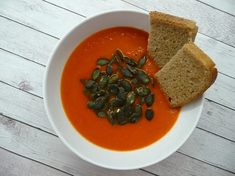 Zimowe zupy – rozgrzewająca zupa krem z papryki
