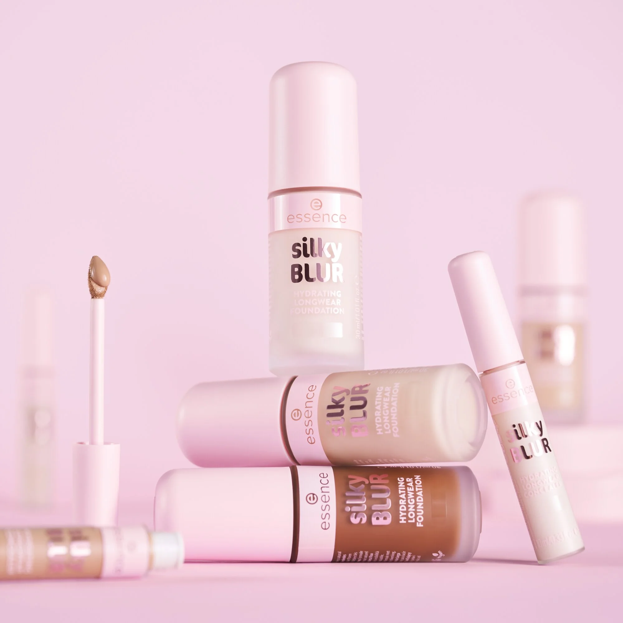 Essence Silky Blur Hydrating Longwear Foundation podkład do twarzy 168, 30 ml