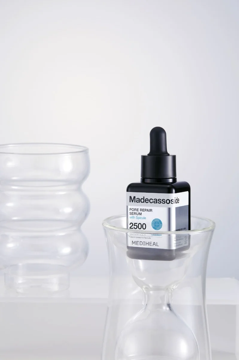 Mediheal Madecassoside Pore Repair Serum serum do twarzy zwężające pory, 40 ml