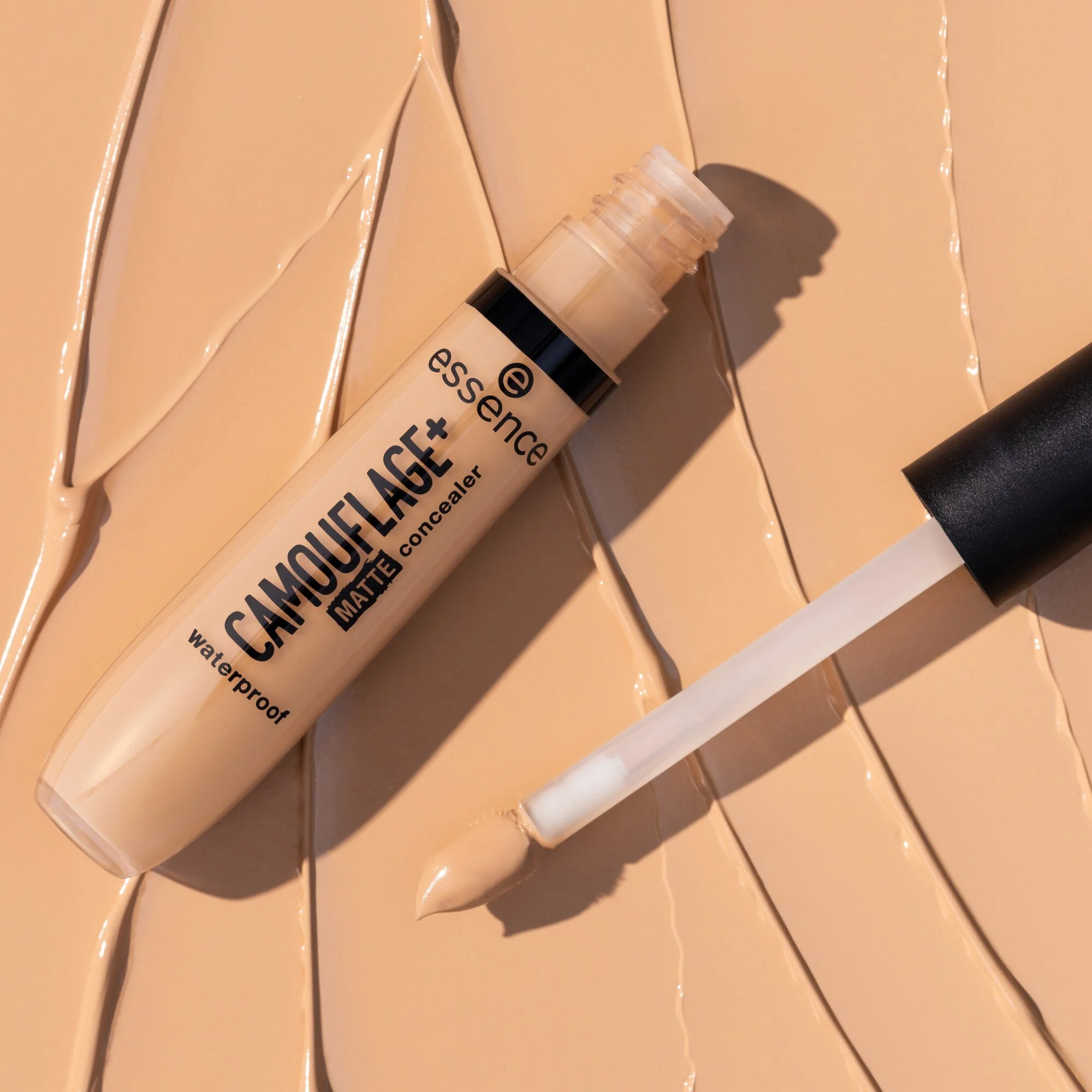 Essence Camouflage+ Matte korektor matujący 190, 8 ml