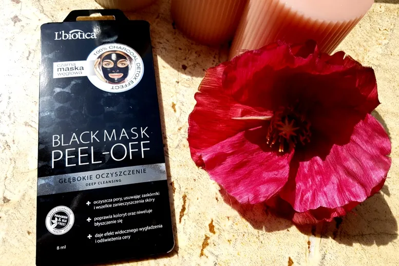 Test L'biotica Black Mask Peel-Off