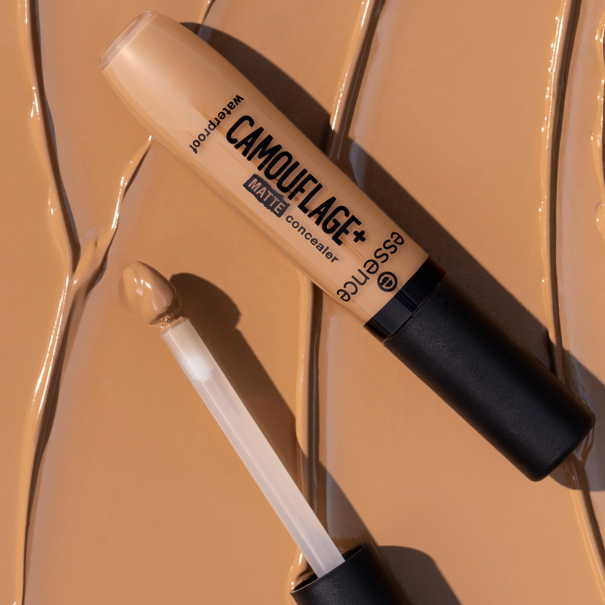 Essence Camouflage+ Matte korektor matujący 230, 8 ml