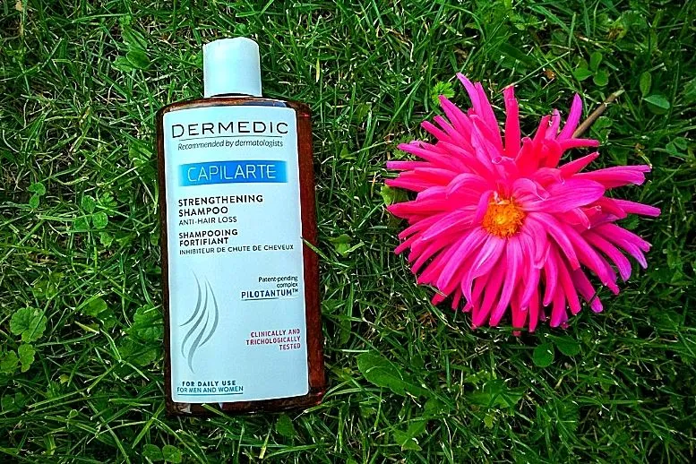opakowanie szamponu Dermedic Caplilarte