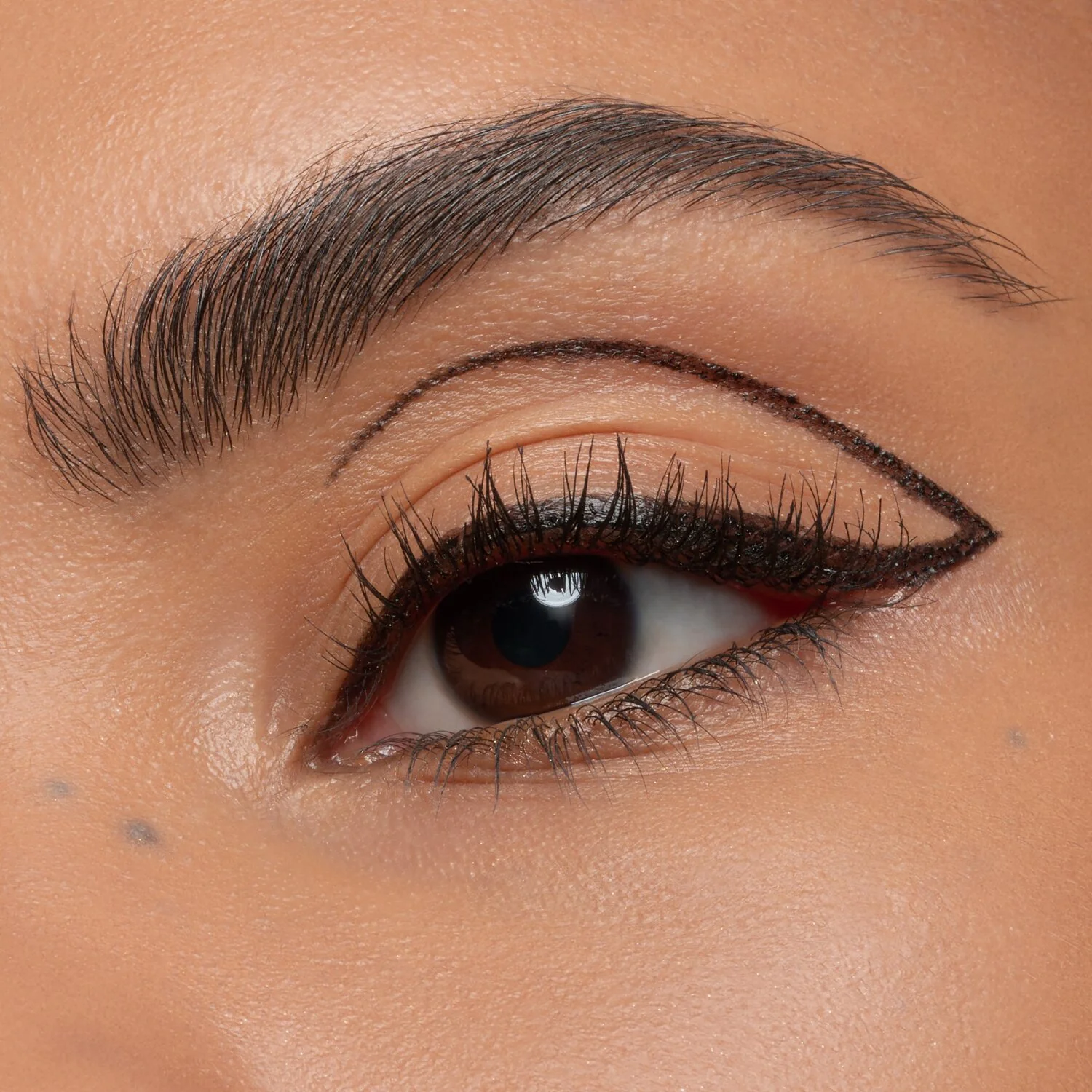 Esscenc Extra long-lasting pen eyeliner we flamastrze, 010, 1,1 ml