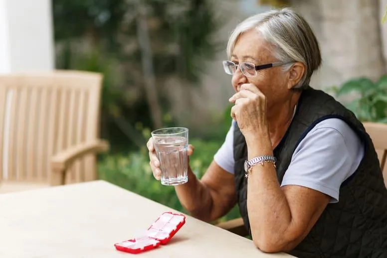 Suplementacja witaminy D u osób starszych – jaką wybrać i w jakich dawkach podawać?