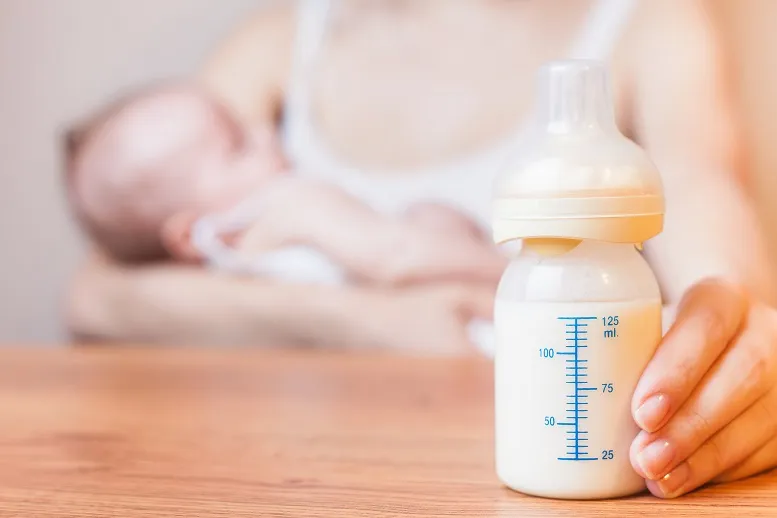 Nietolerancja laktozy u niemowląt − skąd się bierze?