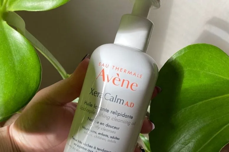Avene Xera Calm A.D, olejek oczyszczający, uzupełniający lipidy
