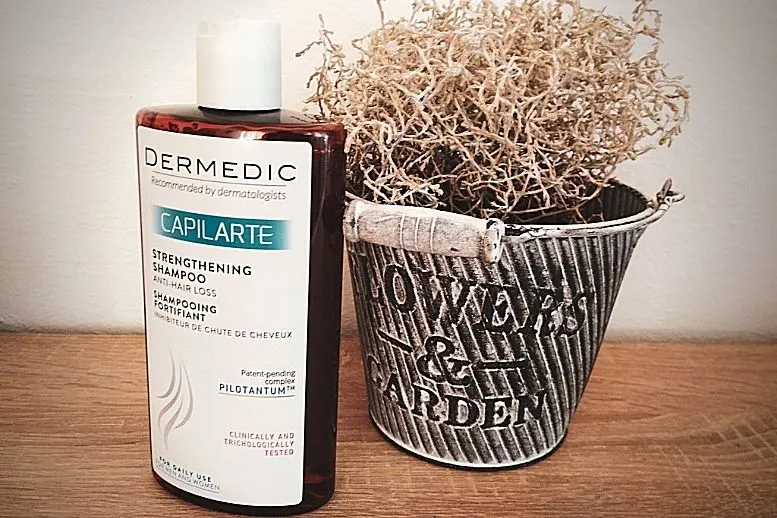 Recenzja szamponu Dermedic Capilarte, czyli walka z wypadaniem włosów po ciąży
