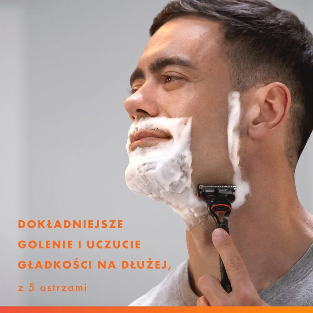 Gillette Fusion5 UEFA Champions League Special Edition Zestaw maszynka do golenia + 4 głowice + żel do golenia, 200 ml