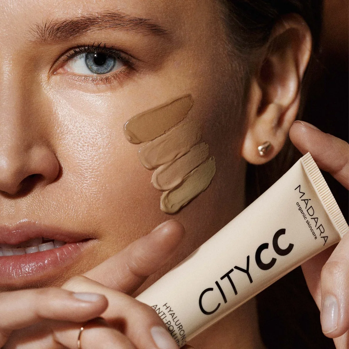 Madara City Anti Pollution krem CC przeciw zanieczyszczeniom SPF 15 Tan, 40 ml