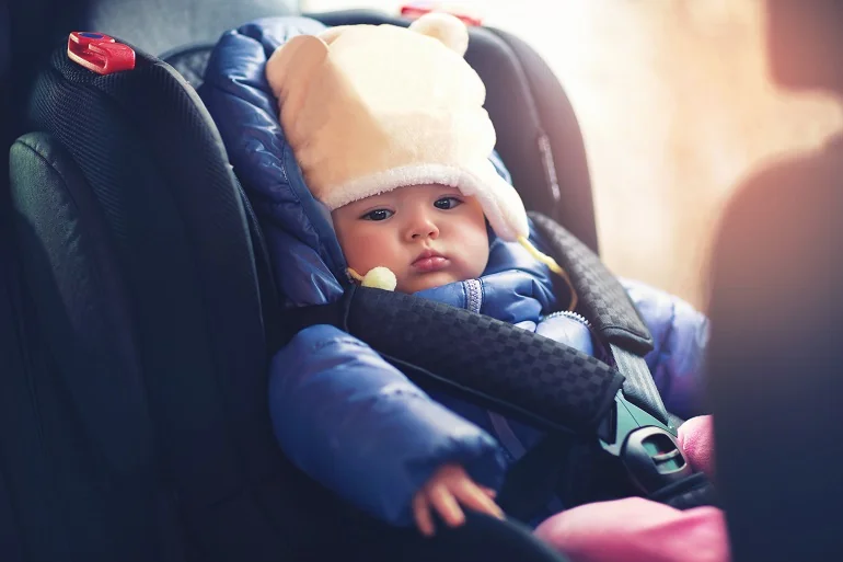 como vestir a un bebe recien nacido para salir del hospital