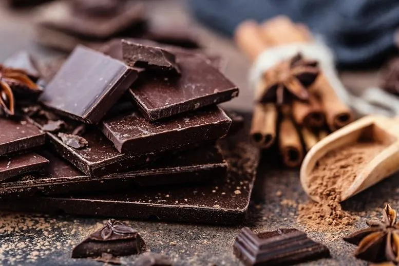 Uczulenie na czekoladę – objawy, przyczyny i leczenie