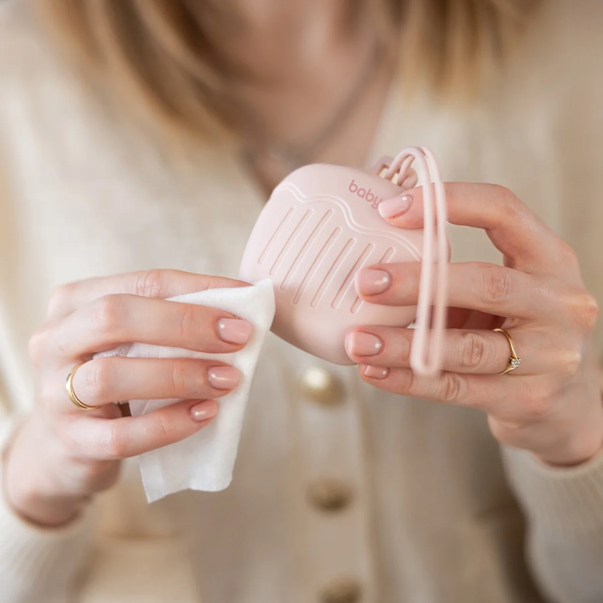 Babyono silikonowy pojemnik na smoczek różowy, 1 sztuka