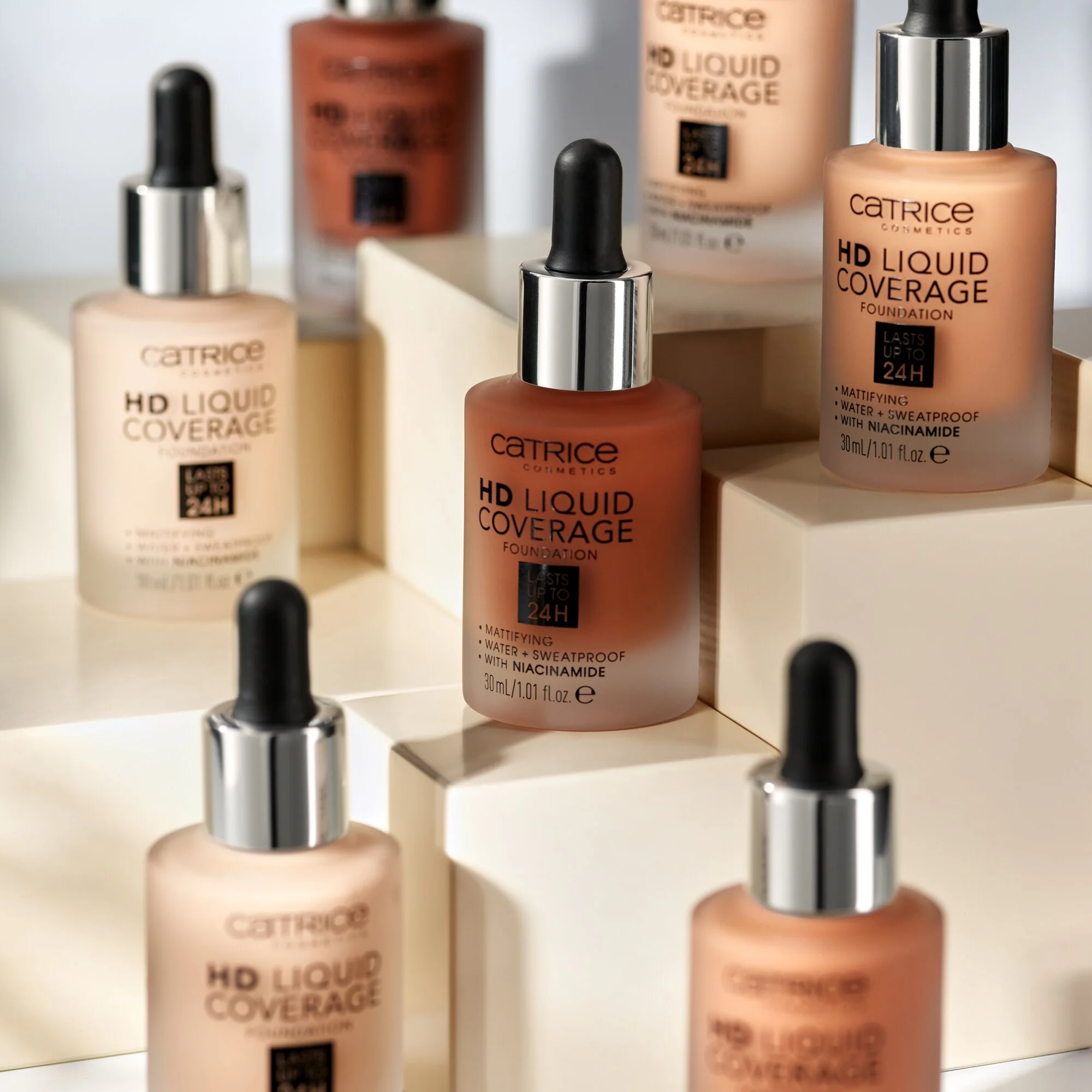 CATRICE Cosmetics HD Liquid Coverage Foundation podkład do twarzy 040 Warm Beige, 30 ml