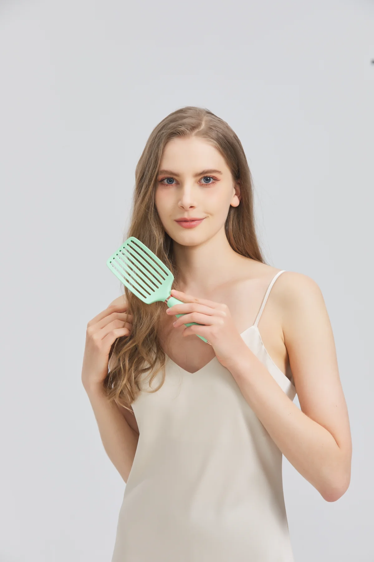 Sister Young Ovia fresh mint, szczotka do włosów z włosiem dzika, 1 sztuka