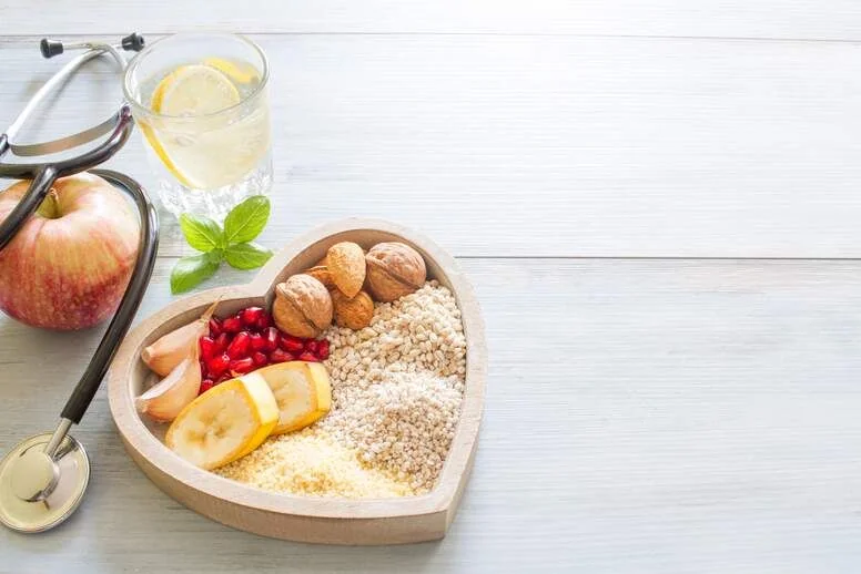 Dieta na obniżenie cholesterolu – co jeść, a czego nie, by obniżyć cholesterol?