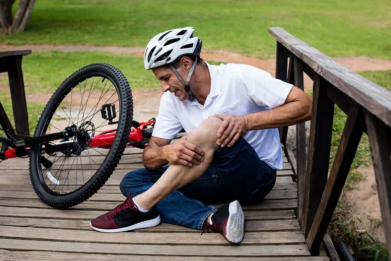 przeciążenie kolana na rowerze