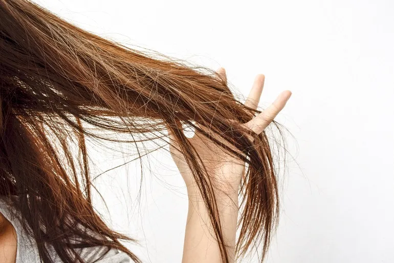 przeproteinowanie włosów u kobiet