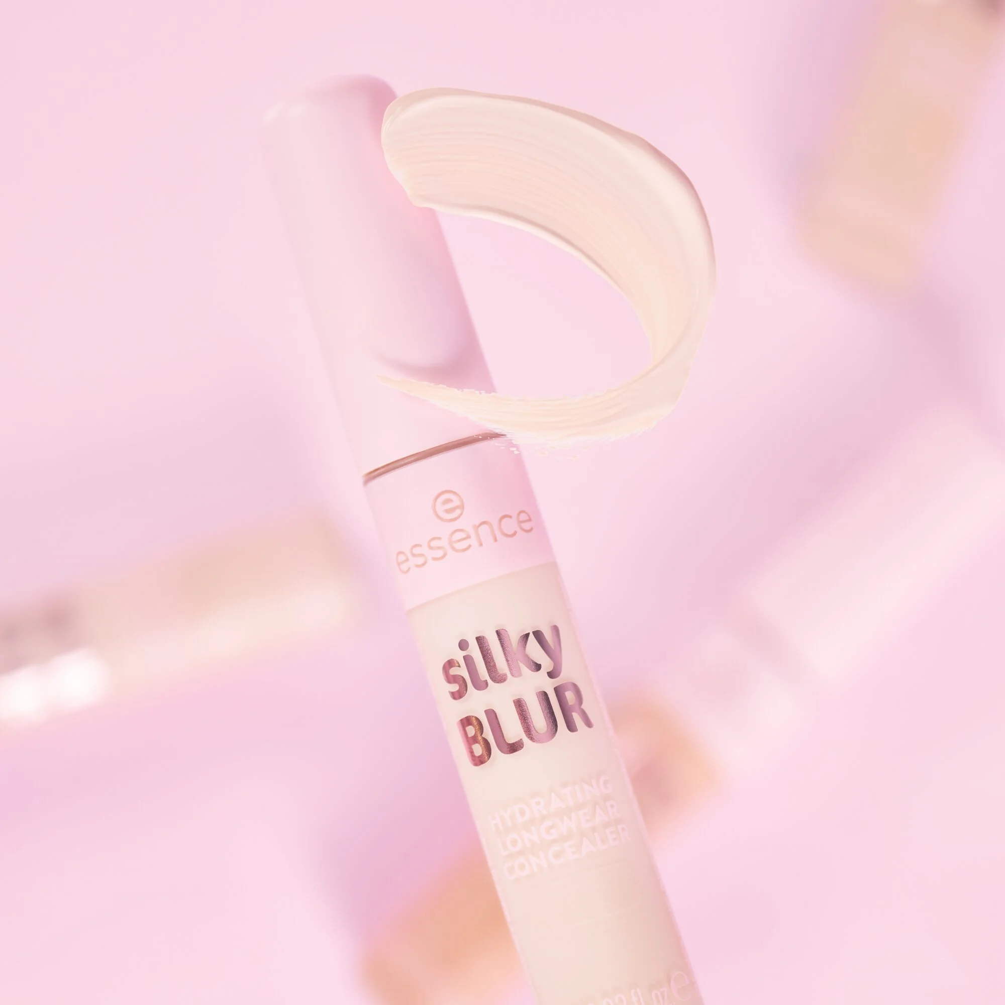 Essence Silky Blur Hydrating Longwear Concealer nawilżający korektor do twarzy 20, 10 ml
