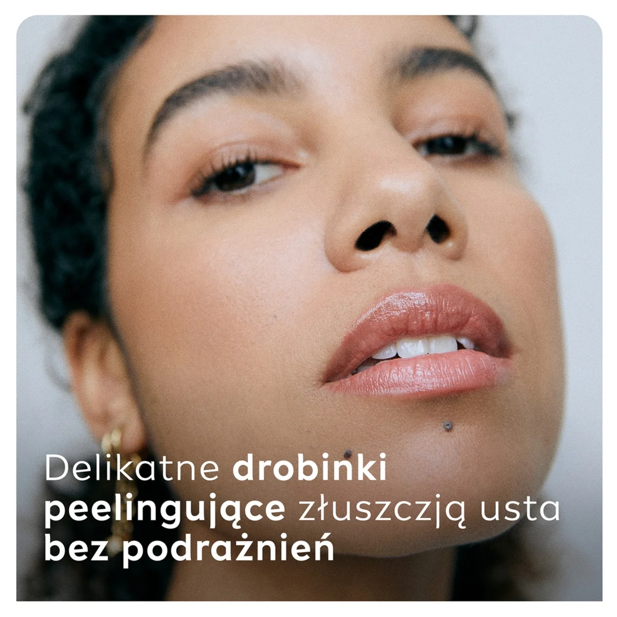 Nivea Caring Scrub peeling do ust Dzika Róża, 4,8 g