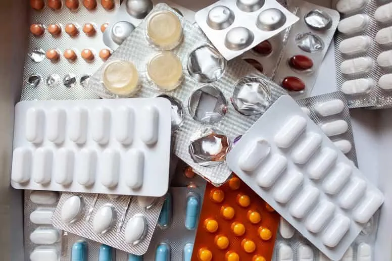 Jak przechowywać i transportować leki? Sposób na przechowywanie leków w domu