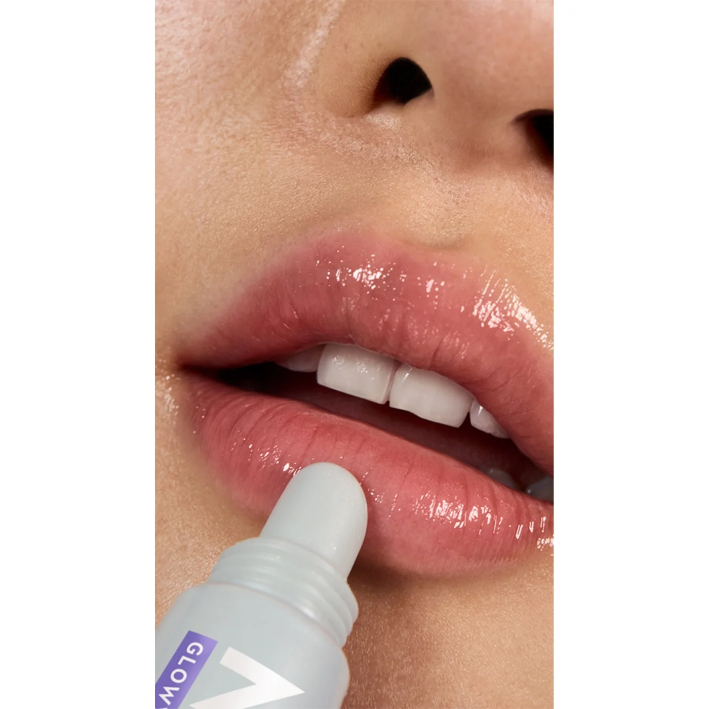 Nivea Glowy Lips balsam do ust z ekstraktem z magnolii, 10 ml
