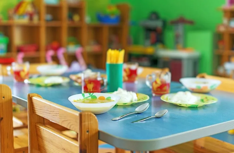 comida en el jardín de infantes