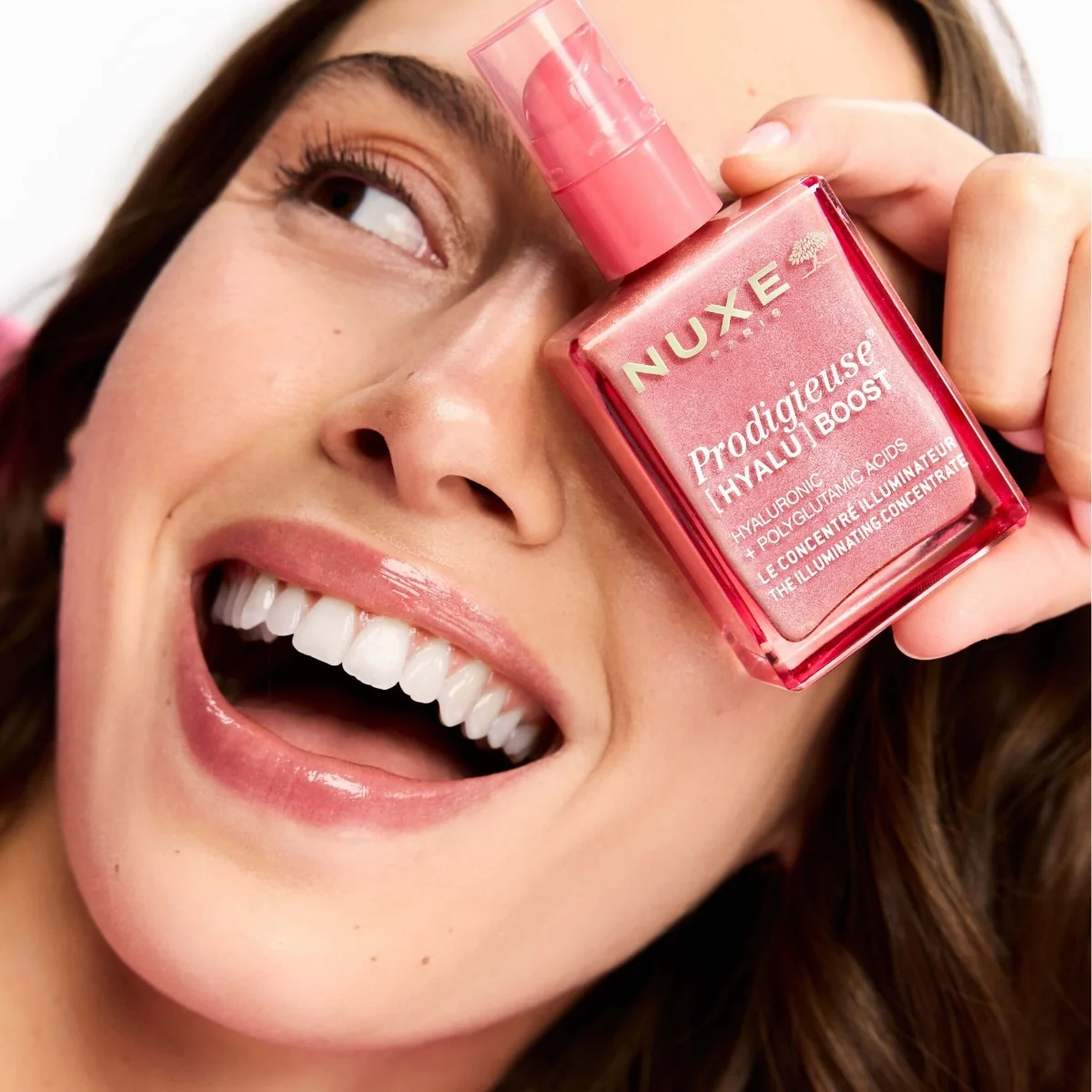 Nuxe Prodigieuse® [Hyalu] Boost nawilżające serum rozświetlające, 30 ml