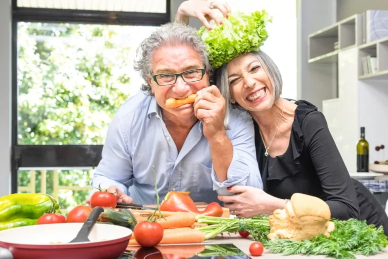 Dieta lekkostrawna dla osoby starszej – podstawowe zalecenia dietetyka