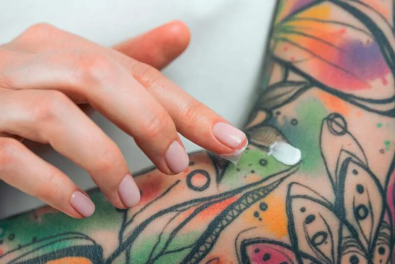 Jak dbać o stary tatuaż? Jak dbać o stary tatuaż?